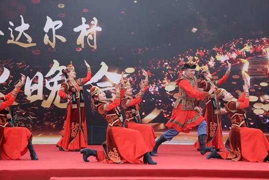 “表演+啤酒+美食”温泉县啤酒比赛现场嗨爆了